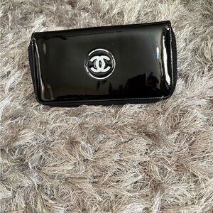 CHANEL Black Patent Wallet